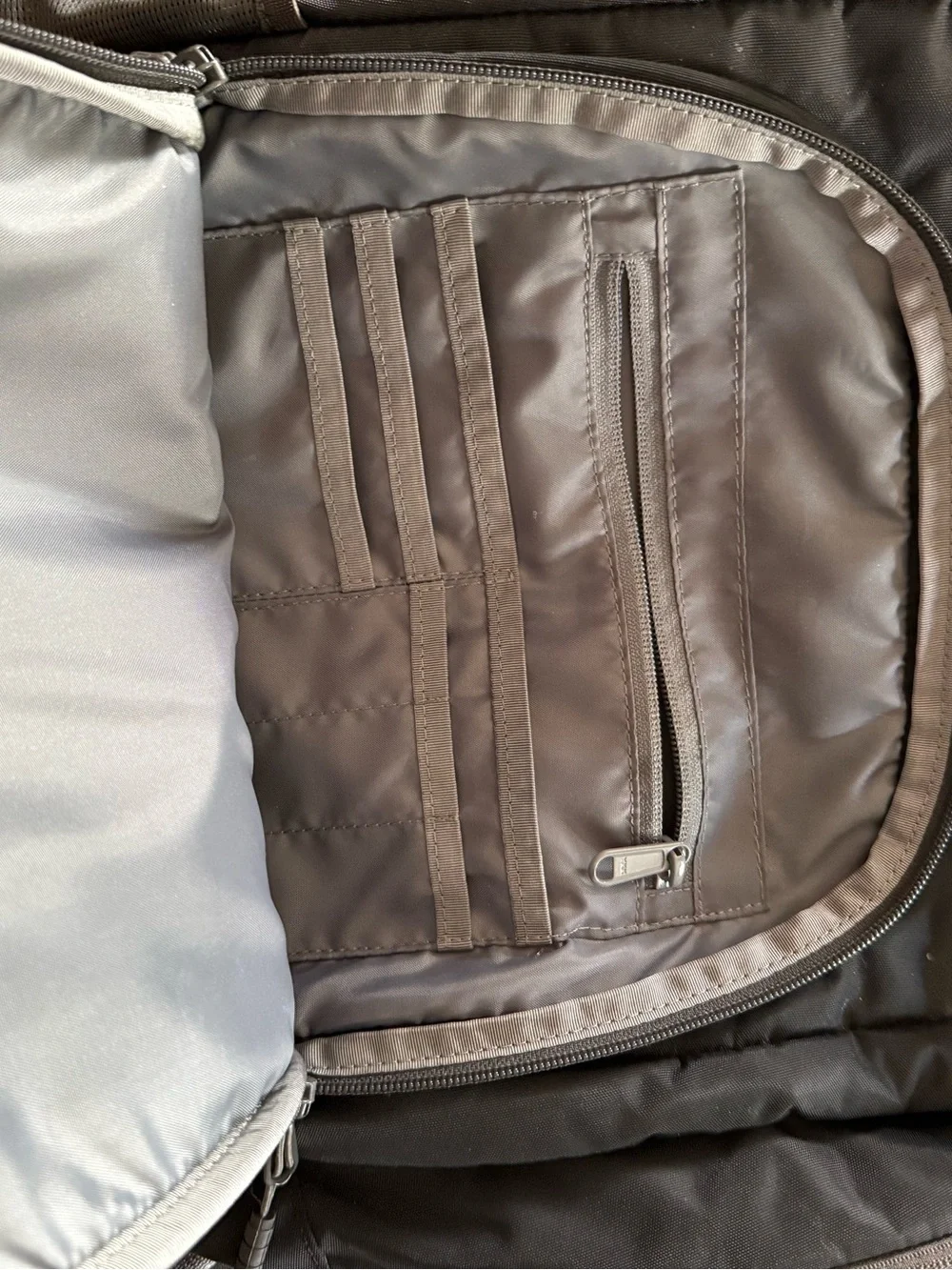 Timbuk2 Uptown Backpack Travel Friendly Laptop Compartment Logo Is M43. Clean.